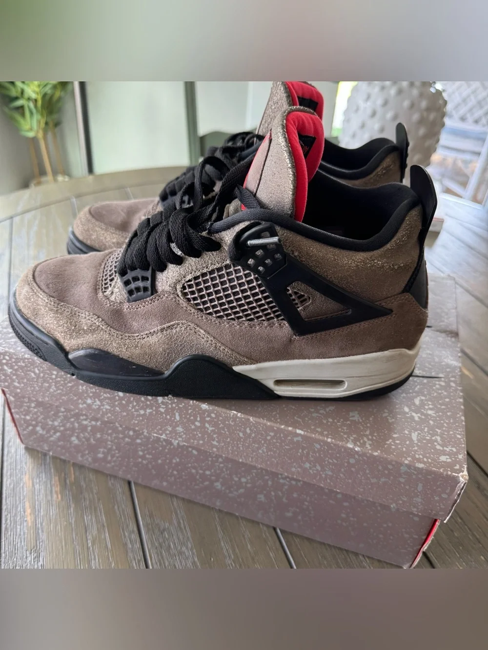 Nike Air Jordan 4 Retro Taupe Haze DB0732-200 Size 9 Suede Sneakers